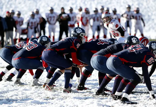 American-Football-College-Teams-in-Winter
