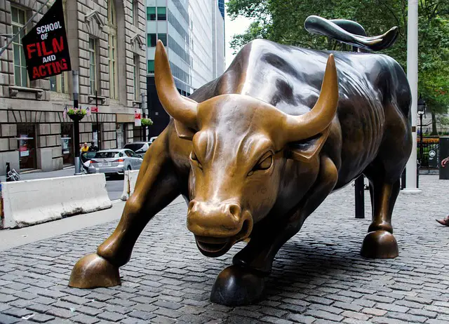Wall-Street-Bronze-Bull